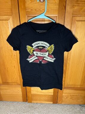Black 'Be Them' Strong Women Graphic Tee